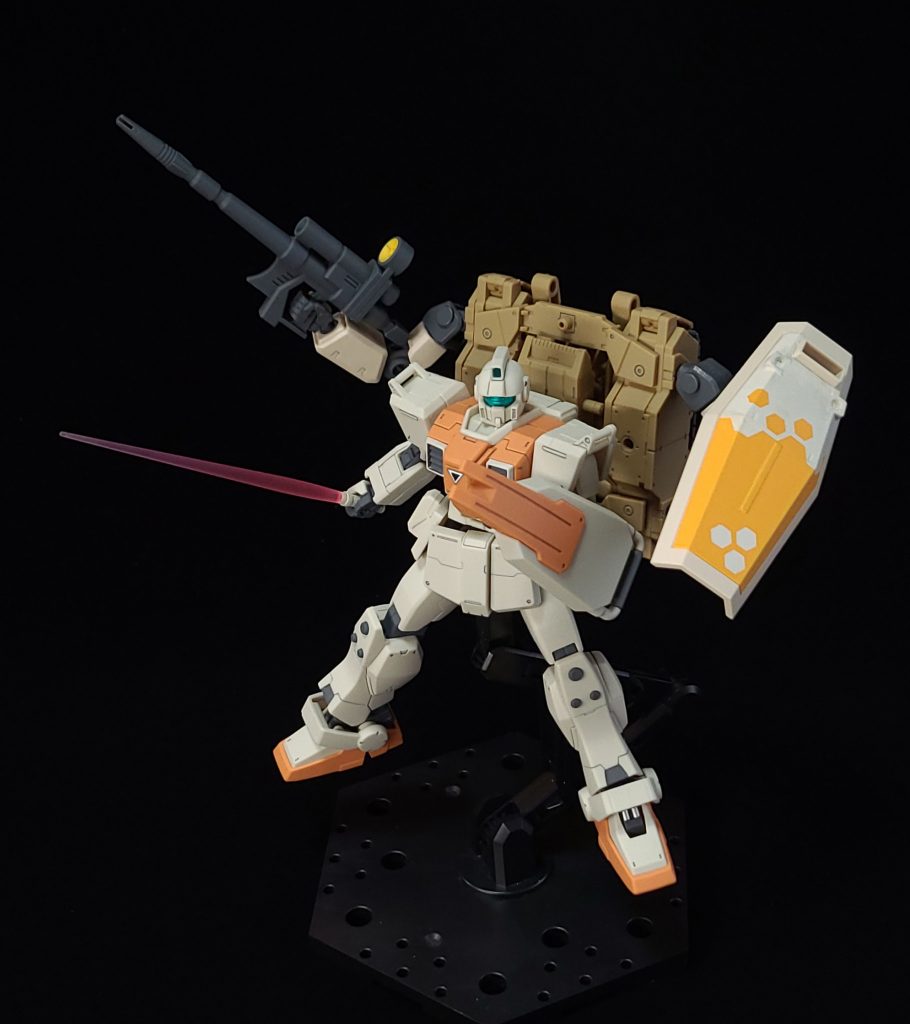 製作小話30MM タンクにジム改の腕をランナーで接続シールドの塗装にはヘックス迷彩用のマスキングを使用しましたビームライフルはガンキャノンのものです他のキットのサブアームを使用するよりポージングがやりやすいと感じましたガンプラ以外と組み合わせて遊ぶのもたのしいです最後に僕は成形色を活かす方向で制作することが多いです今回は30MM タンクの色合いが陸戦型ジムと合っているのではないかと思い組み合わせてみました昔の僕ならこういった組み合わせはしなかったと思いますが、やってみるとおもしろいものですねそれではここまで見ていただいてありがとうございましたみなさんお体にお気をつけてお過ごしくださいませ