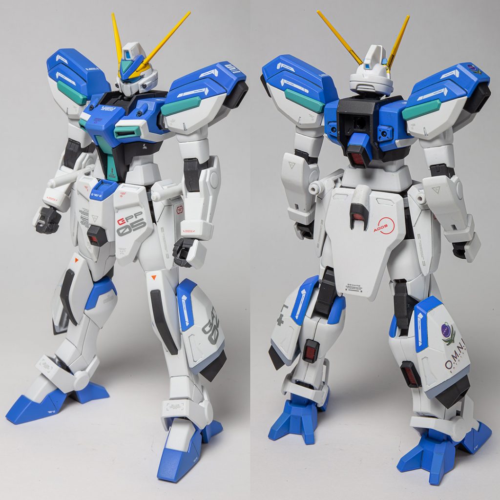 前後面。デカールはHiQパーツのフリーのものや、MGウイングガンダム プロトゼロから流用しています。