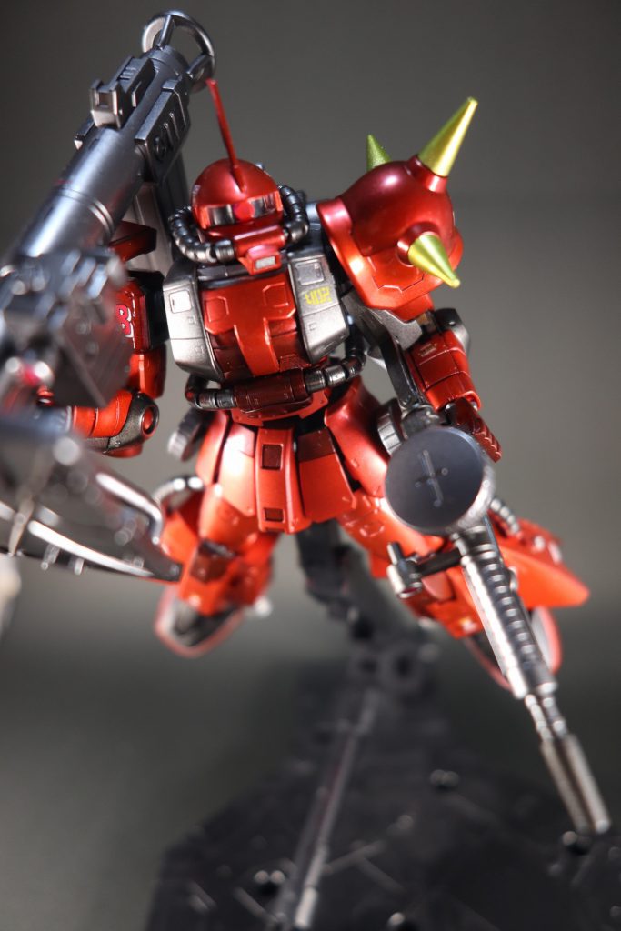 レッドは同一色を黒下地とシルバー下地で塗り分け　武装はガイアカラー バーチャロンカラー フレームメタリック２