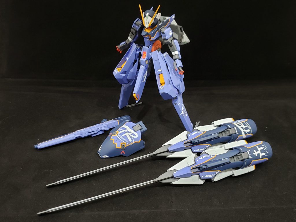 制作中にAOZデカールが手に入らなかったので、“TR”のマーキングは塗装で入れました。