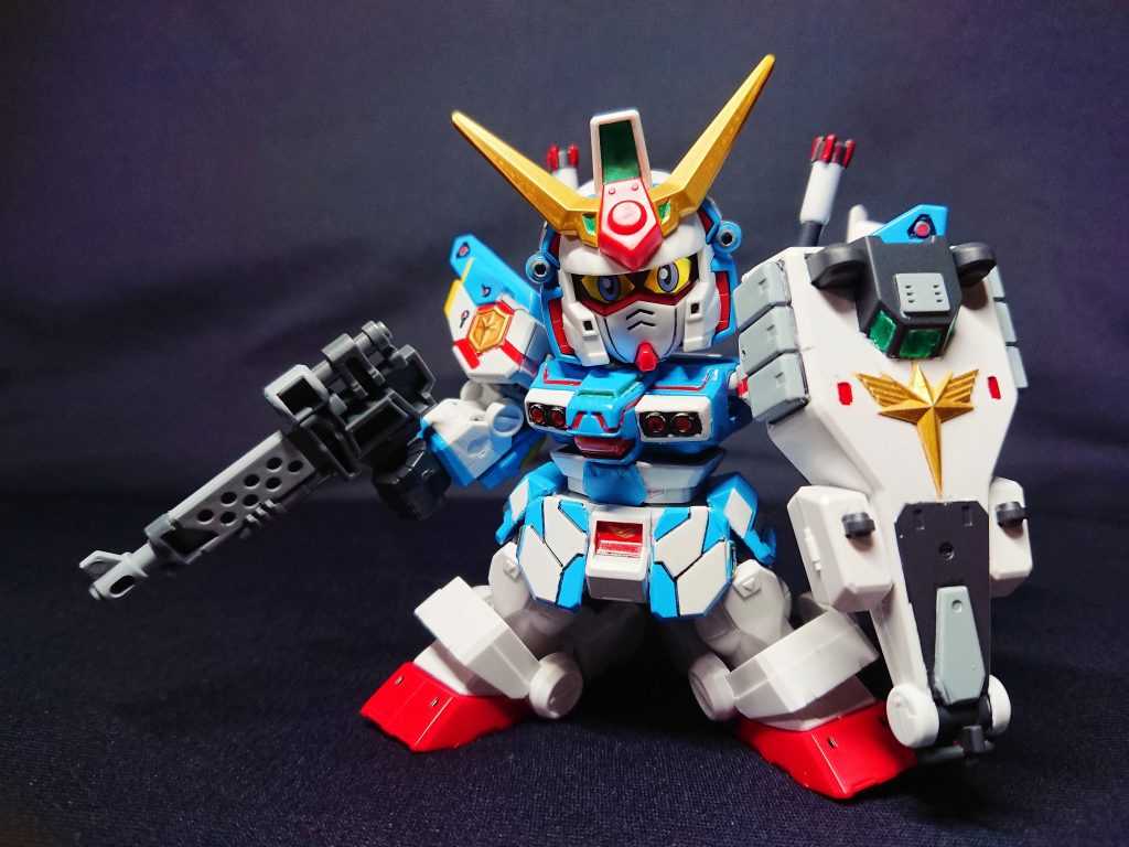 SDガンダムフォースのキャプテンガンダムが強化された形態です。カトキハジメ氏デザインのSDガンダムで、GP01がモチーフとなっています。