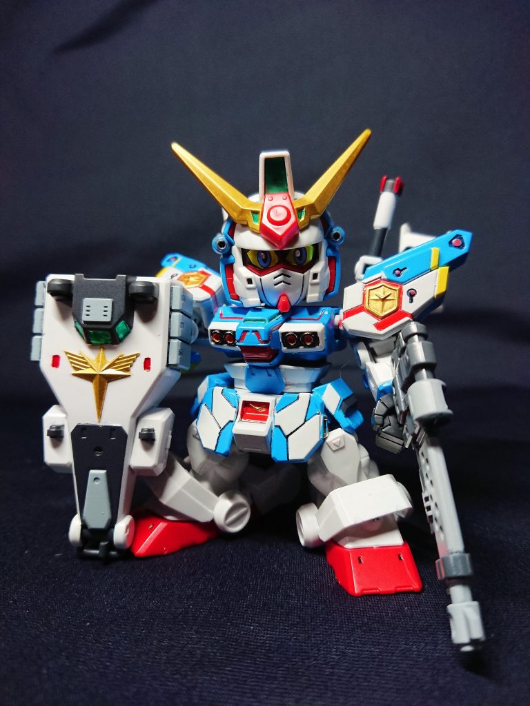 プロフェッサーガーベラとの戦いで大破したキャプテンガンダムを、S.D.G.技術主任、カオ・リンが修理、追加装備のオプションＦを装着した姿。全身にバーニアが多数増設されており、高速戦闘に耐えられるようになっている他、バックパックにも巨大なバーニアが設置されている。