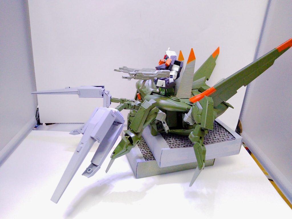 思いつくまま適当に作ったので自立ができません。固定することすらできませんw適当によっかからせたりして飾ってますw