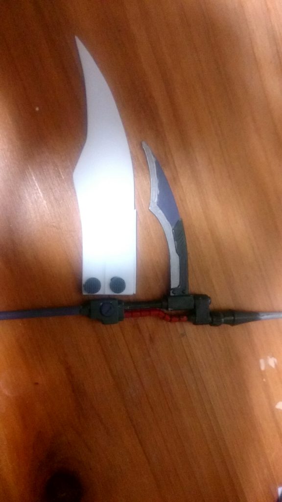 刃の部分はプラ板の張り合わせとジャンクパーツで。元の刃小さすぎる。これじゃゲイツはおろか、ジンも切れないと思います 笑