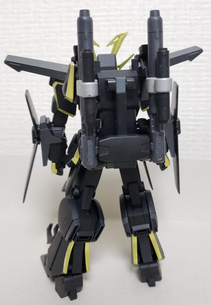 背面銀色がアクセントになっていていいですね。