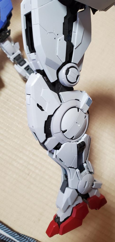 プラ板工作。スジボリ等入れてます。