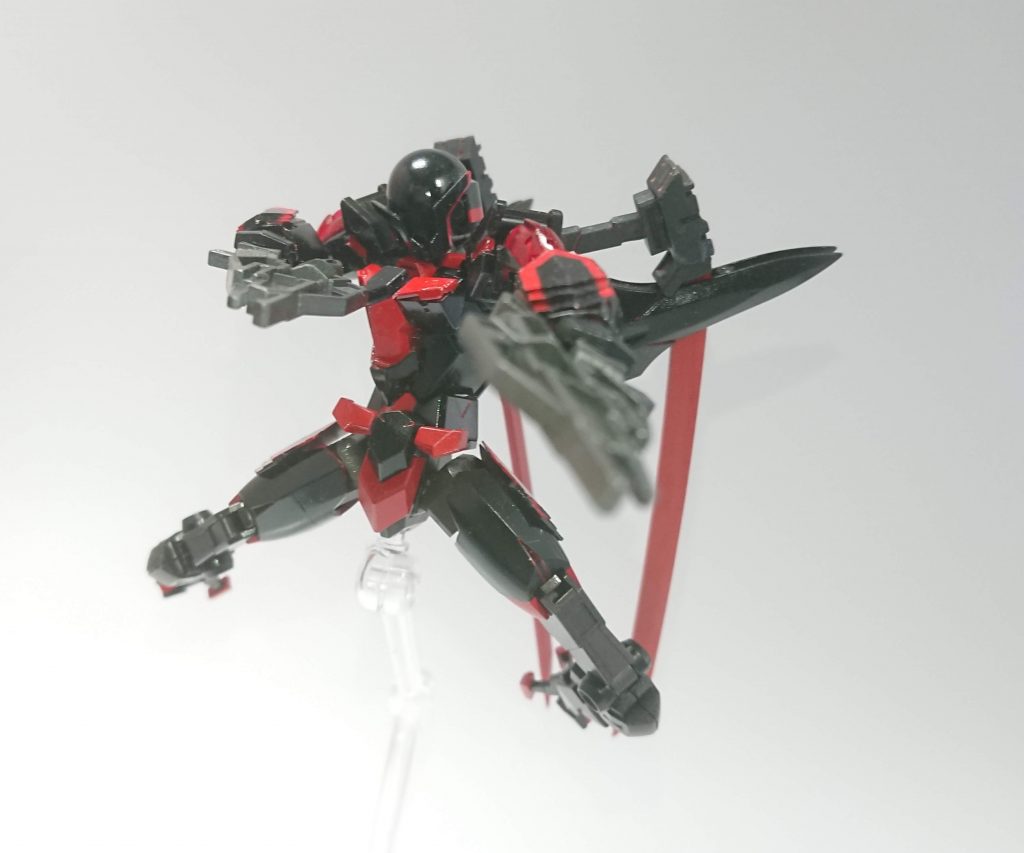 重装備偽仁字頑駄無(フルフェイクニューガンダム)–2枚目/制作者：タケちゃん