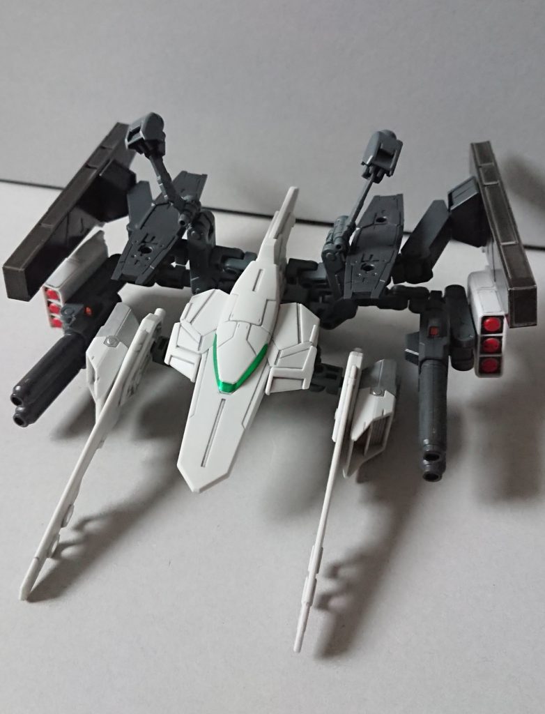 バックパックはバトルアームズメインなので分離させることも出来ます。