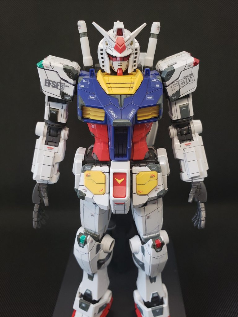 機体のマーキングシールは付属のものを使用しています。水転写式のものではないことに注意