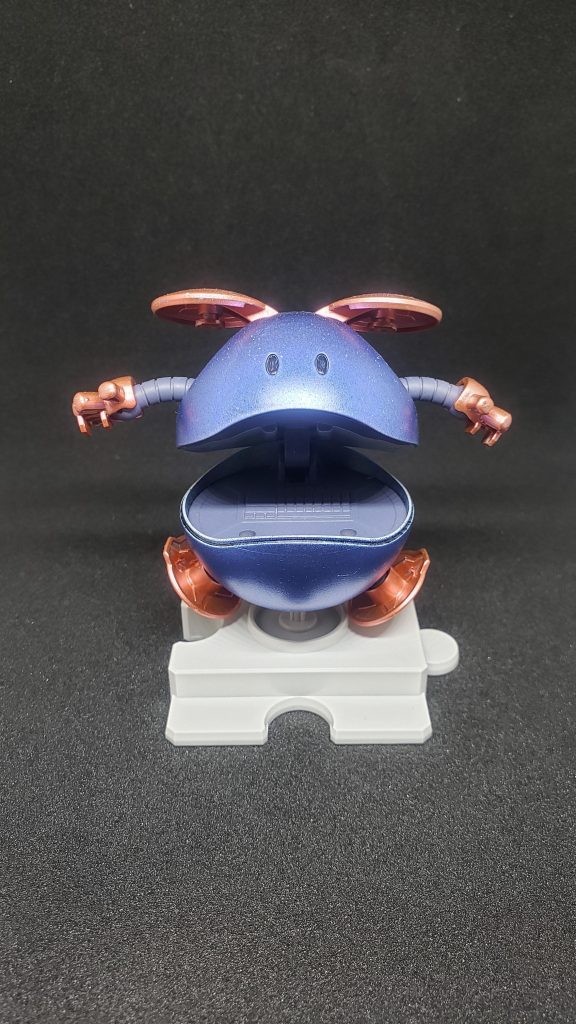 クリアパーツによる色ムラが出るかもと思い、サフを吹いてから塗装しました。