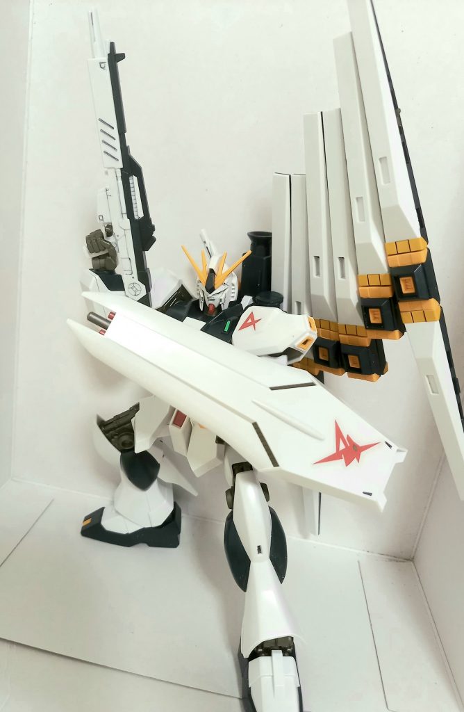 νガンダム–3枚目/制作者：Takanari