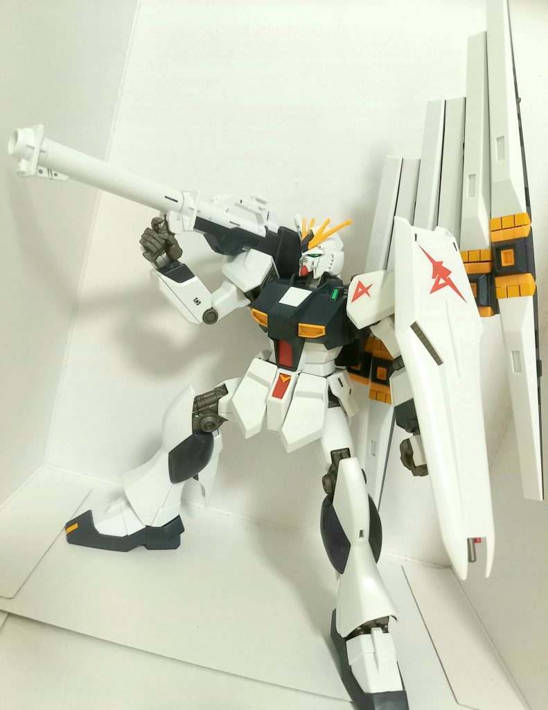 νガンダム–4枚目/制作者：Takanari