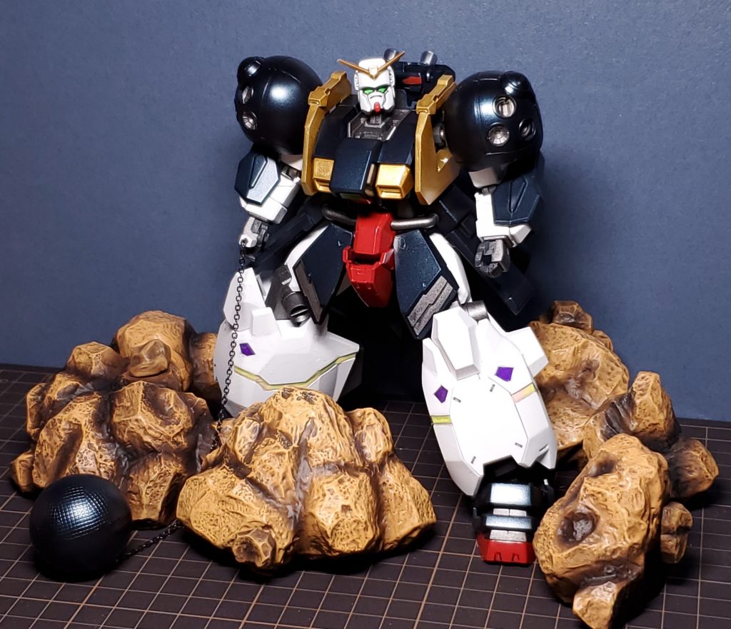 胴体、脚はグスタフ・カールで余分な部分をオミット。肩はRジャジャ、腕はユニコーン、フロントスカートはガルバルディリベイク。グラビトンハンマーは、びっくらたまごアンパンマンのケースです