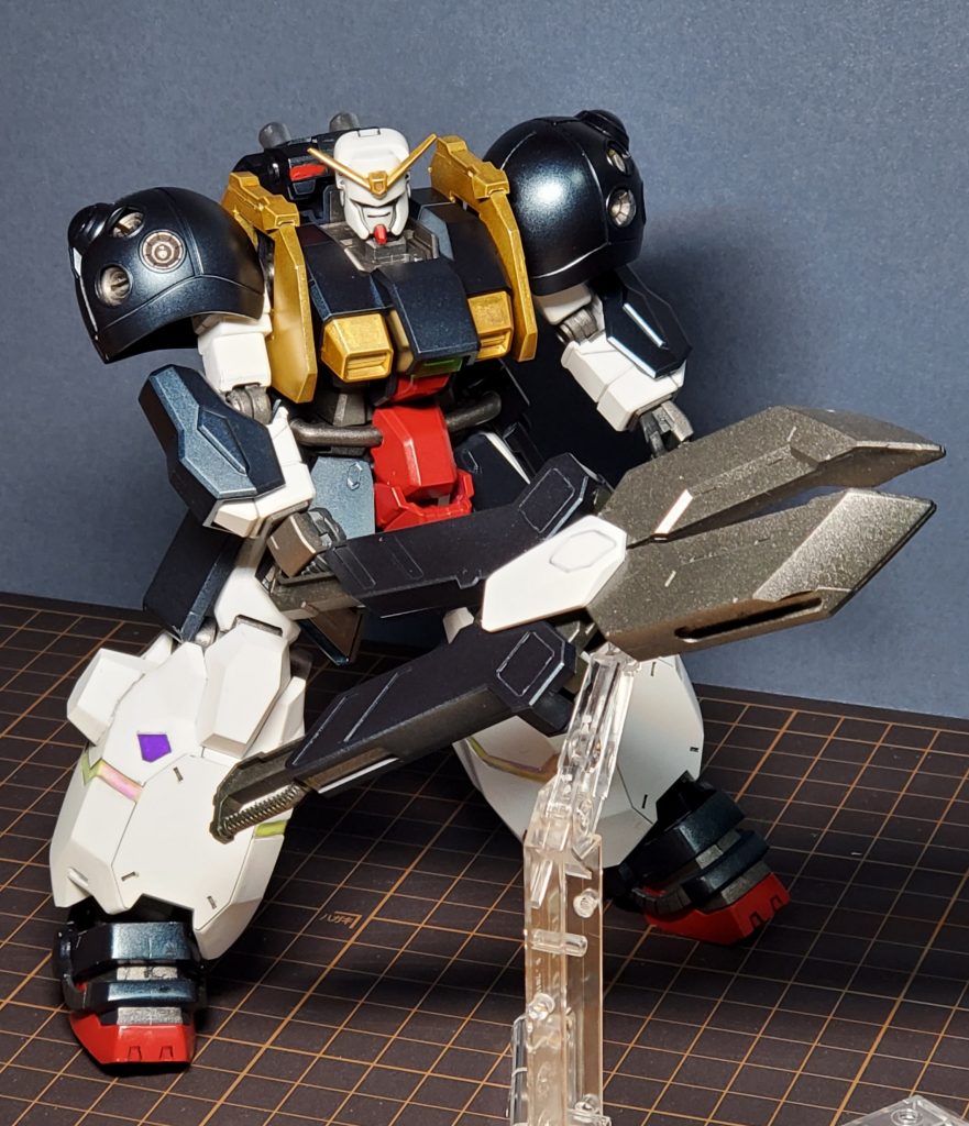 グシオン同様、相手を鈍的に真っ二つにできる新たな武器を手に入れました!塗装の黒はメタリックブラックとメタリックブルーを半々にしましたが、イメージ通りの色で1番のお気に入りです!