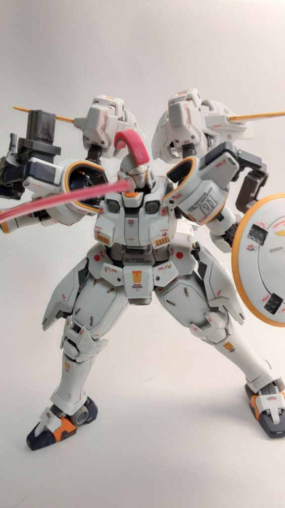 デカールはキット付属のものと肩のナンバリングはユニコーンのものを使っています。