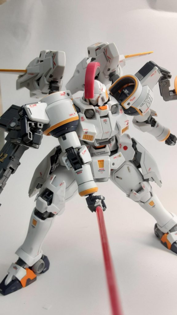 差し色のオレンジなどかなりアレンジしたものですが、元々のイエローがオレンジのような濃い色なのでまとまっている感じです。