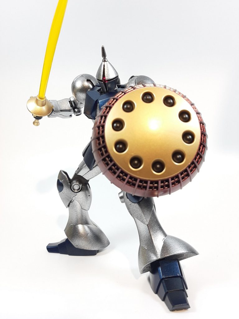 ギャン(メタリック塗装)–2枚目/制作者：孤独のプラモ