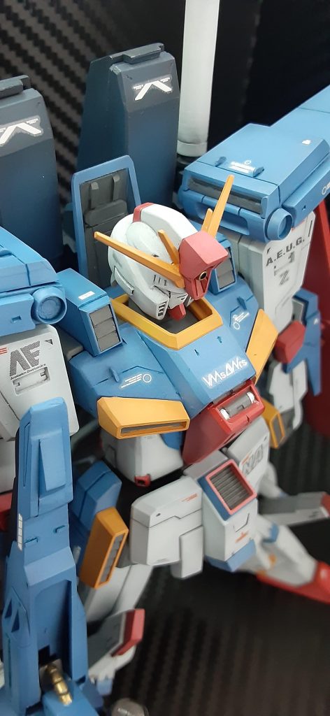 肩に付いてるブロックは直線的に改修し、内部はver.Kaのようなモールドに変更しました。首後ろの襟もモールド作り起こしました。