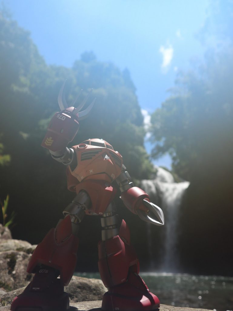 あまりの暑さに写真が曇るアクシデントも…。