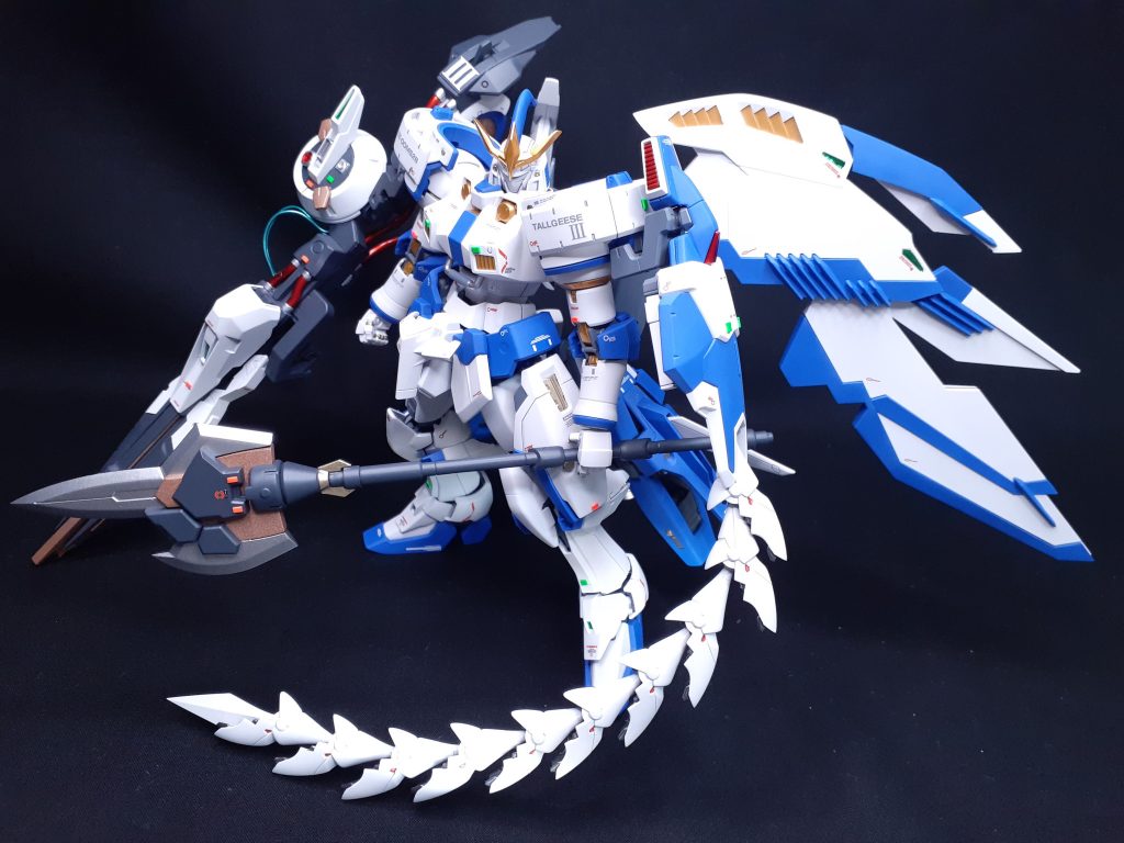 俯瞰画像武装関係もちょこちょこ盛り付けし、ヒートロッド内部には針金を仕込んでポージングの自由度を上げてます。