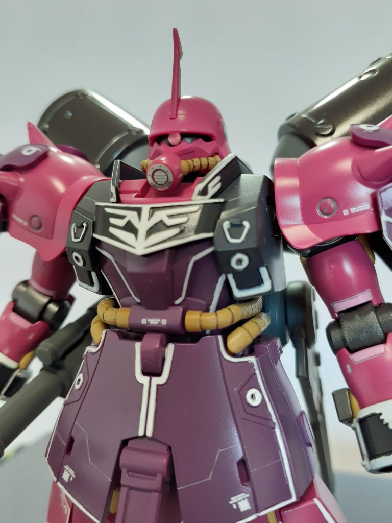 タコ口にはGレップの丸型ダクトを接着。サイズがピッタリで、ピッカピカ。