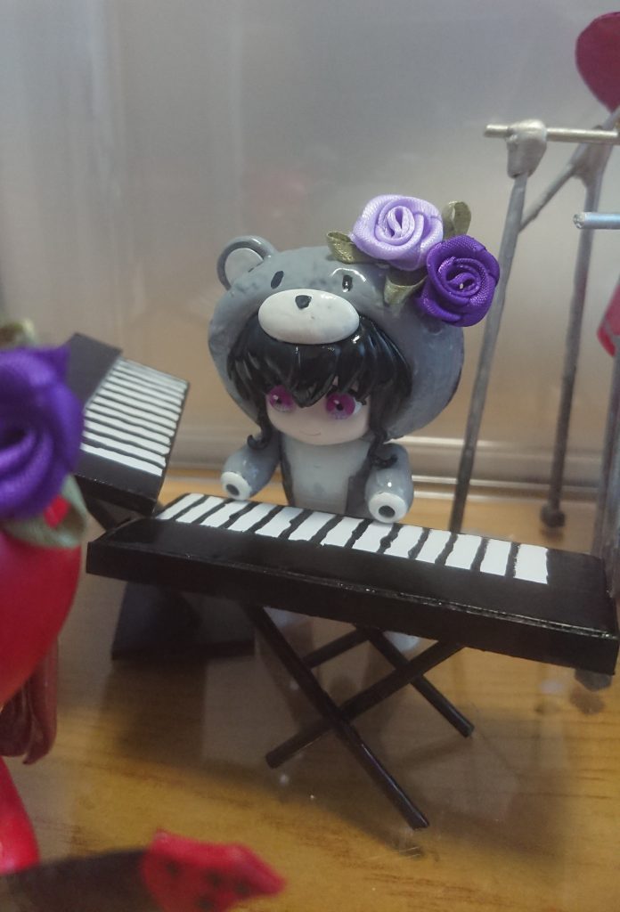 サラを使って、白金 燐子風にしました。(^-^)キーボードが超いい加減になっています、、、(-_-;)すいません。m(__)m