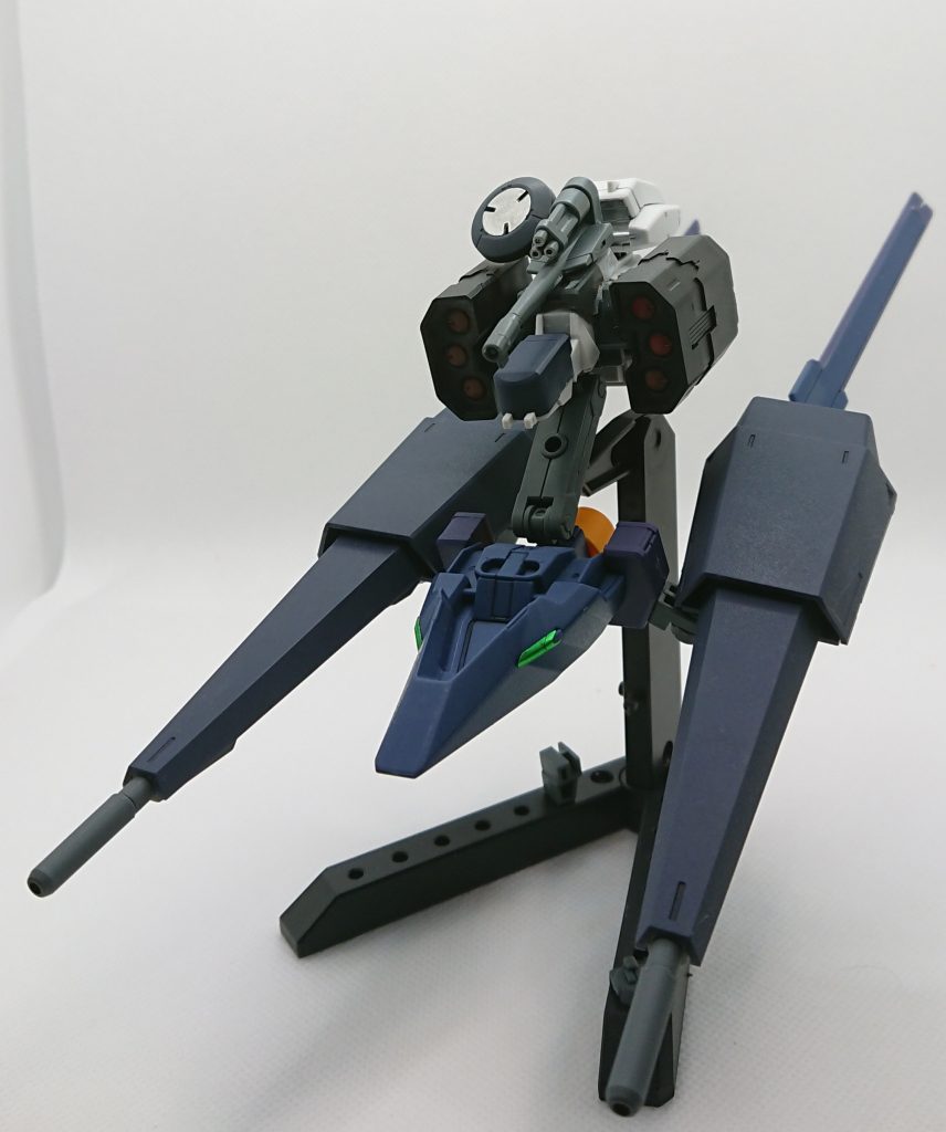 写真が残り少ないので一パターンのみになりますが、二機の支援機は接続し様々な形態になれます。