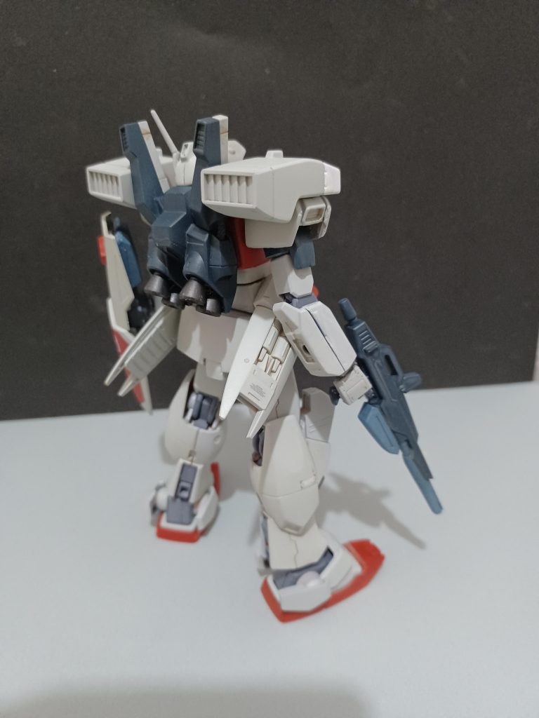 デカールは控えめにしております。