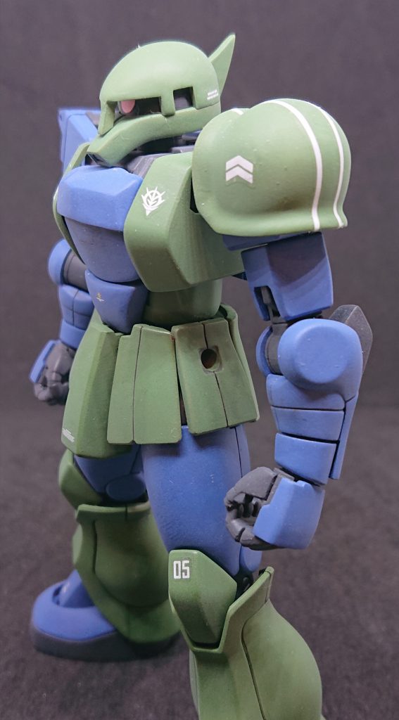 胸部はパテモリモリの鳩胸にしました。