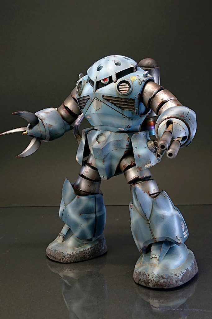 今回は各部武装・装甲の追加とディティールアップを施し、初めての水中迷彩と潮浮きなる水汚れに挑戦してみました。