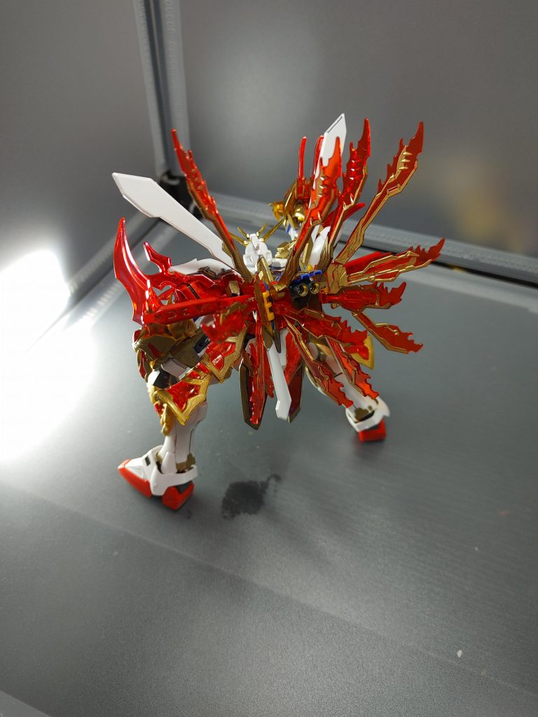 ゴッドフィンガーを背面から見た感じです。