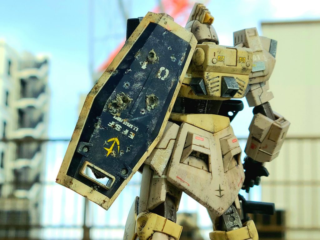 シールドの装備向きは、オリジンリスペクトです(笑)。