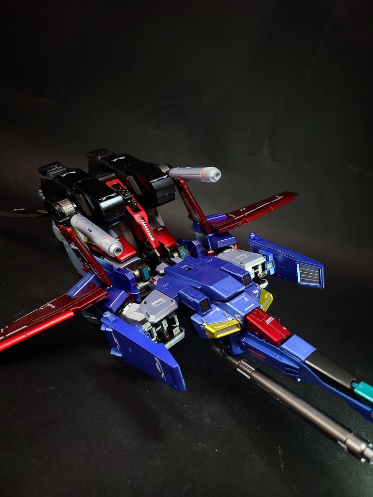 本機の巡航形態であり、重力下での長距離飛行能力を有する重戦闘爆撃機としての運用が可能である[12]。Gアーマーのコンセプトを踏襲した形態[22]。武装が前面に、推進器が後方に集中しており、MS形態時と比べ、航続距離および加速性能が飛躍的に向上する[11]。単独での大気圏突入能力はもたないが、3機に分離した際はそれぞれがMSクラスの火力をもつため、3機一組でハイザック1個小隊に匹敵する戦力となる[24]。本形態に特化した武装追加案（スーパーGフォートレス）も検討されている。