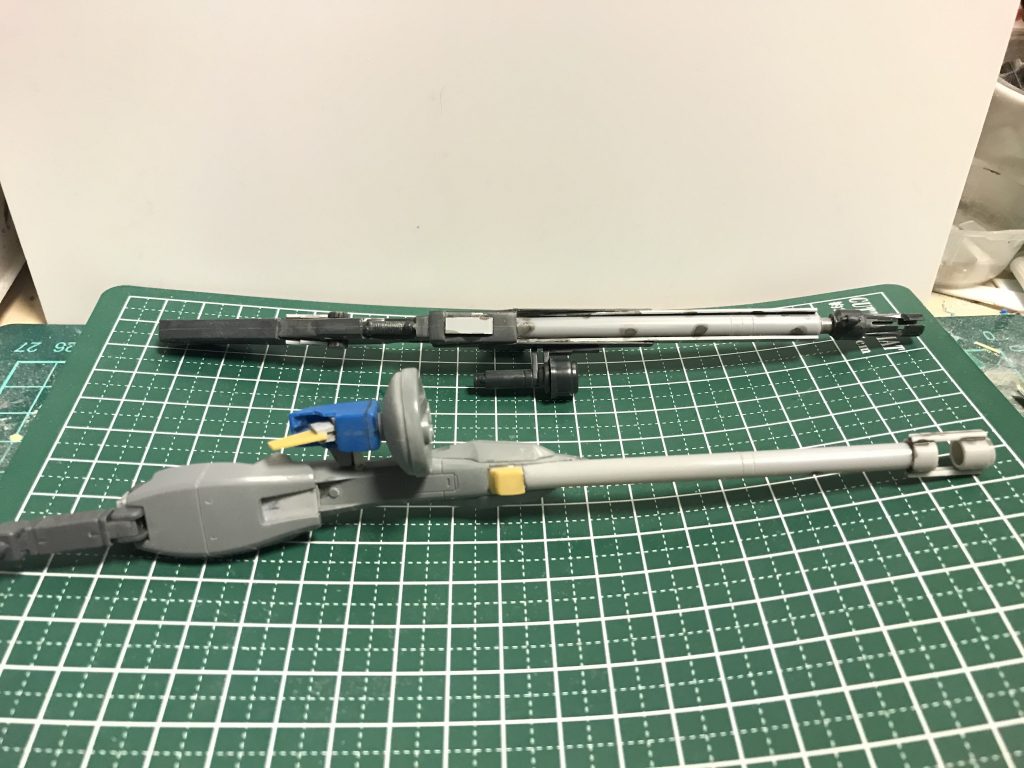 A1ベースのC1に変更して砲身はプラパイプでSガンダムのスマートガンもディテールを変えました