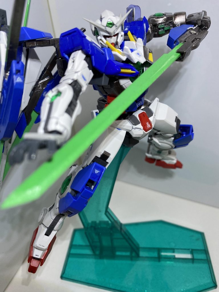 太刀装備なので、るろ剣の斎藤一での牙突ポーズさせてみました!