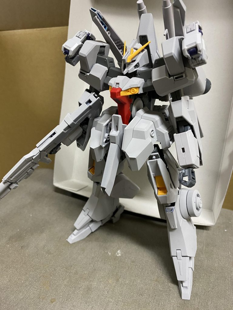 サフ塗り。バックパックはこのあと弄りました。