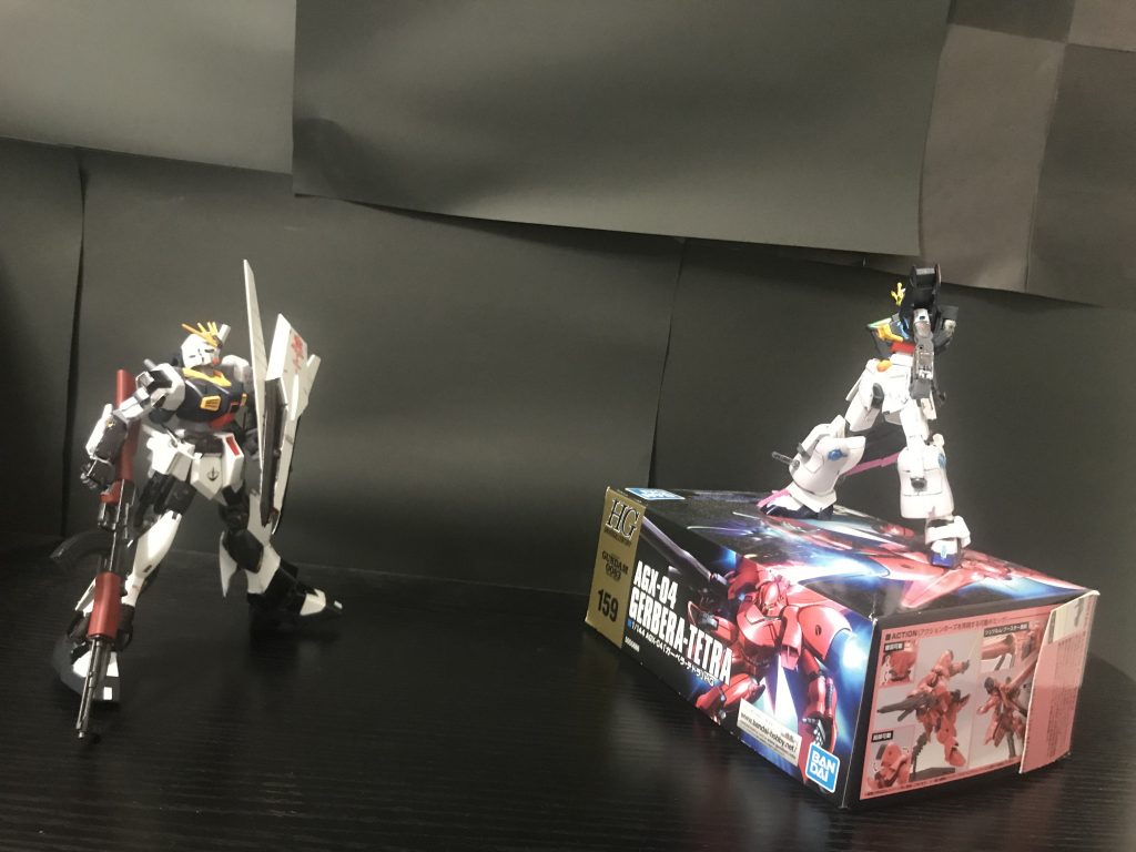 νsガンダム「カテリー！？」νsガンダム「もう会えるなんて！？これじゃもうこのシリーズ終わっちゃ…ゴホン！」カテリアル「俺たちの力であの二人をコテンパンにやってやろう？な？」νsガンダム「そうだな！ディスティニーとダブルオー、だったっけ？」νsガンダム「俺たちの力で！やっつける！さあ行こうカテリー！」カテリアルディスティニー？そうか…残念だカテリアル「武器なんて捨てて逃げようよ」