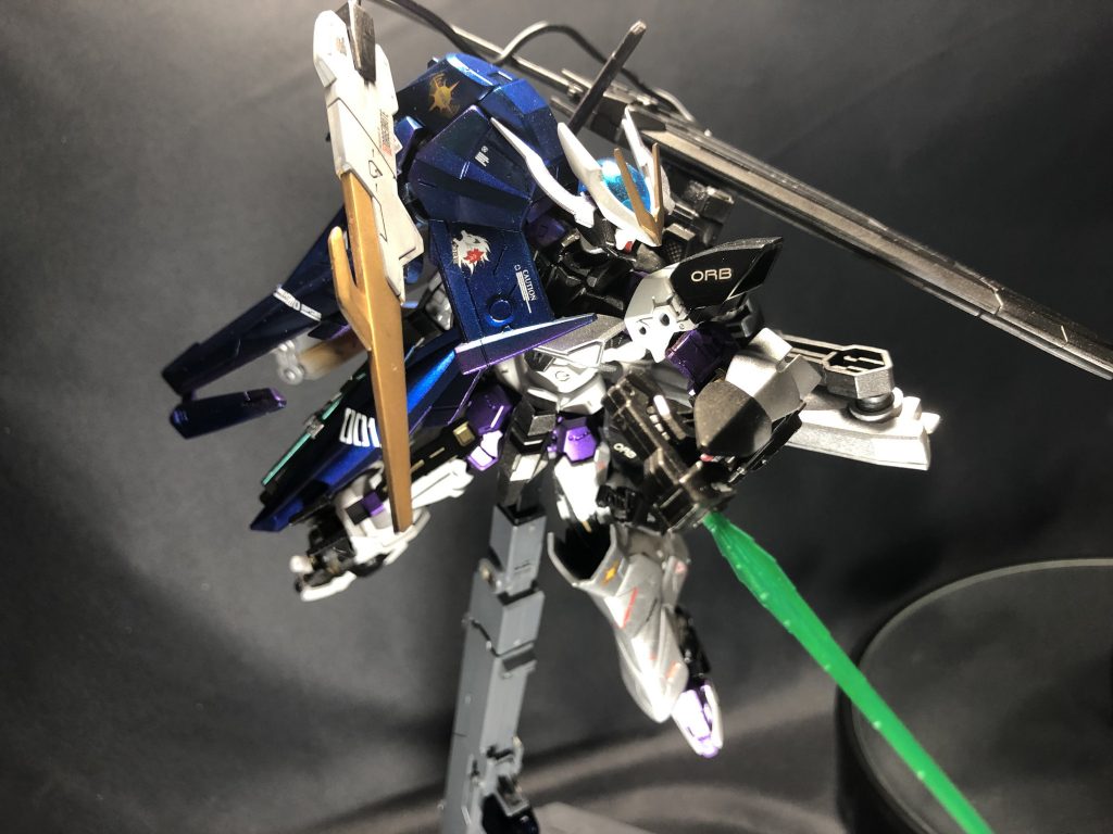 もちろんマントをつけた状態でもテイルブレードなどを使えます