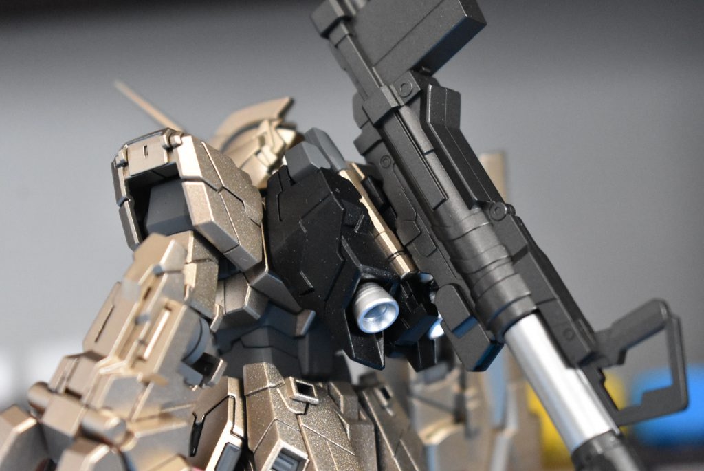 HGUC ユニコーンガンダムUM ゴールド–3枚目/制作者：しろもももぐ