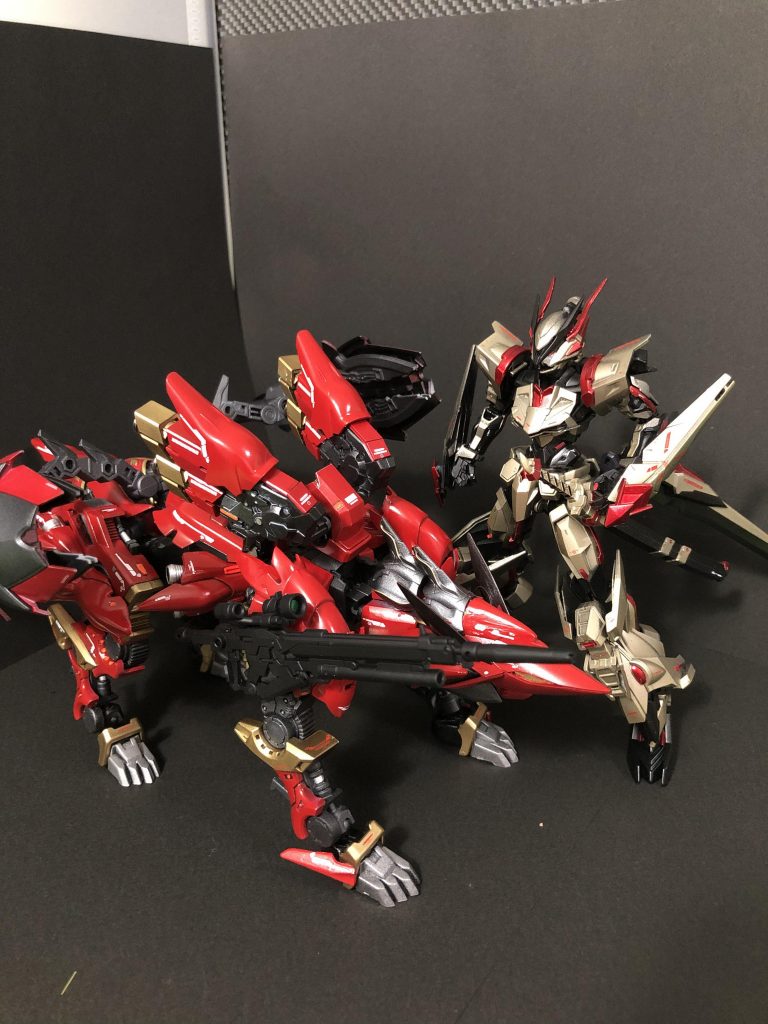 前作のロードアストレイ・アルゴスパーダと。シナンジュが大きいMSなだけあってなかなかなボリュームになりました、騎乗出来そうな割合ですね。いかがだったでしょうか?多めの写真と解説を長々としてしまった。。。気に入ってるんでご容赦くださいませ(笑)人型ではないガンプラ初めてでした。動物は好きなので新たな可能性を感じました、と同時にバランスの難しさを体感しました、また機会があれば挑戦したいものです。