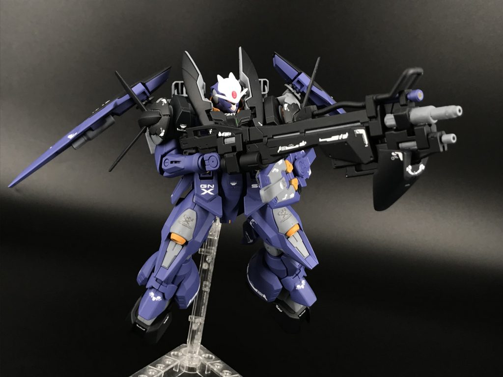 GNロングランチャー、ジンクスのロングバレルにストライカージンクスの銃身や余っていたジンクスの脚パーツをミキシングして強そうな武器にしてみました。