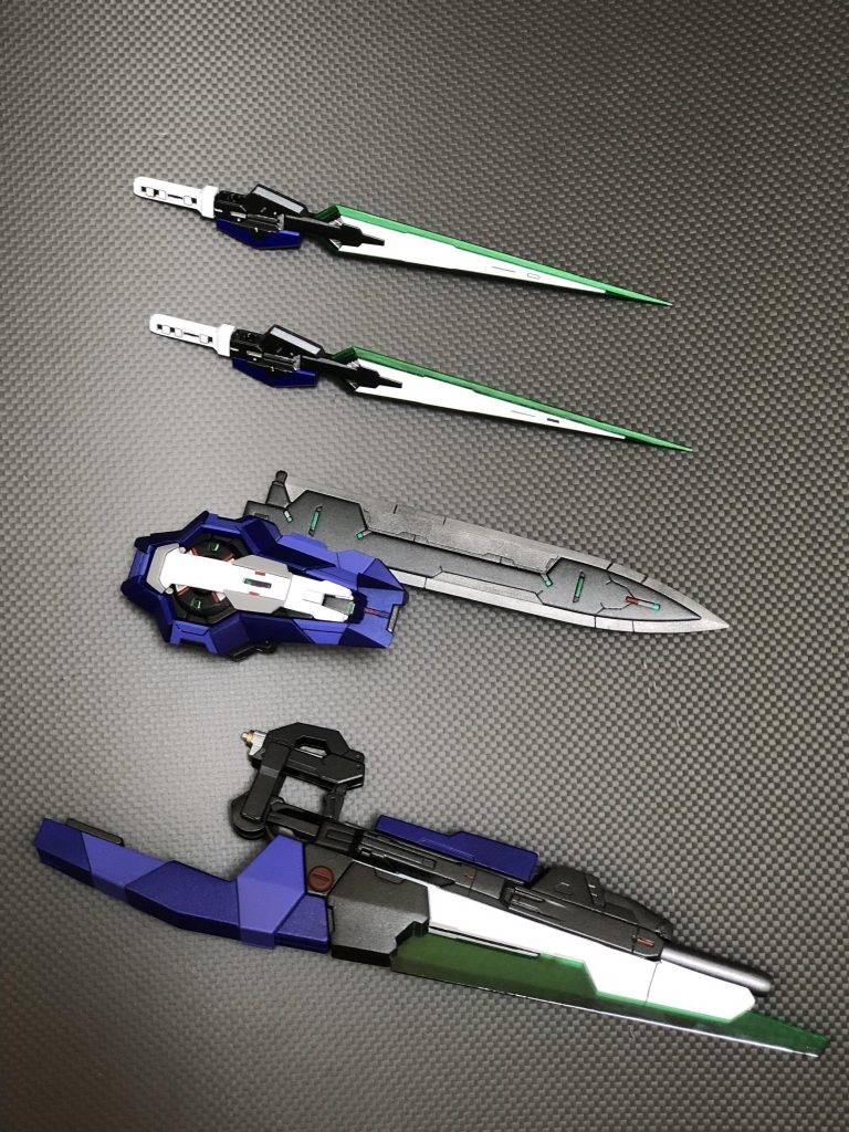 ブラスターは変形式で近距離、遠距離共に対応。二丁拳銃スタイルがお気に入りです。