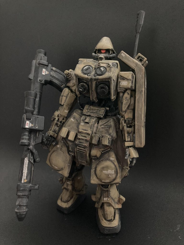 広大な砂漠地帯で肉弾戦より大型長尺銃器による狙撃専用機の設定です。