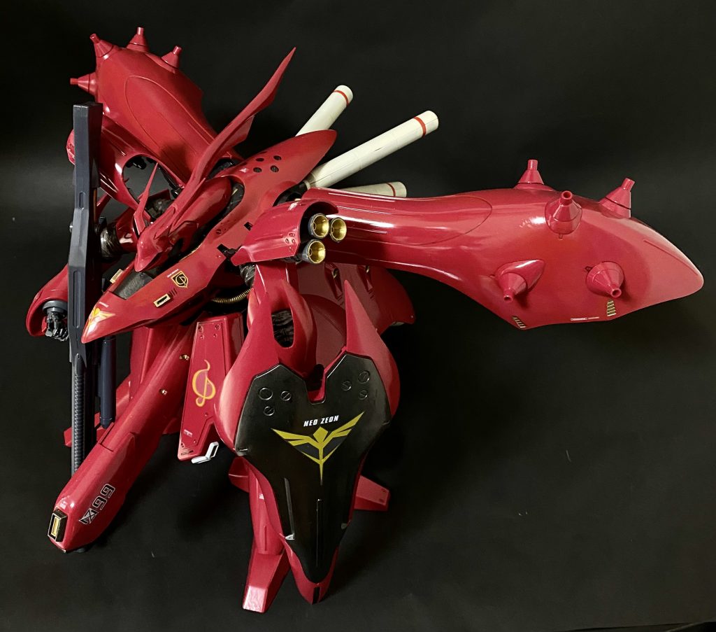 ネオジオンのマークもカッコ良いですよね