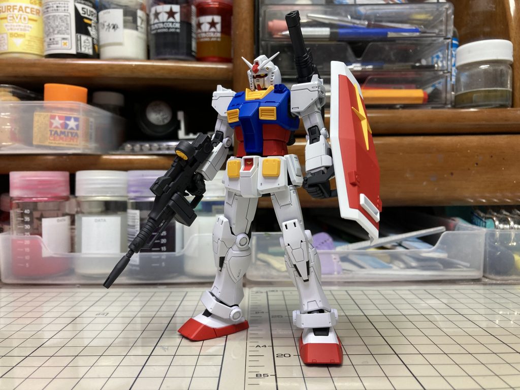 純色塗装、汚し前これはこれで綺麗ですが…俺がお前を作ったのは綺麗に仕上げるためじゃねぇ…汚すためだ(無慈悲)