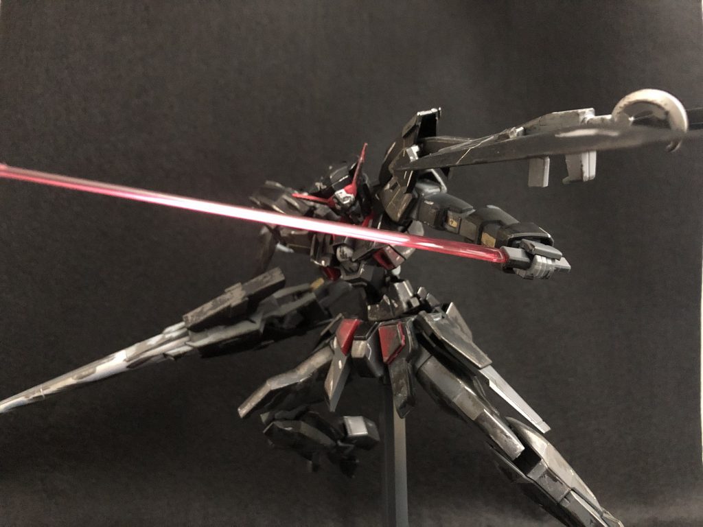 サーベルを構えて