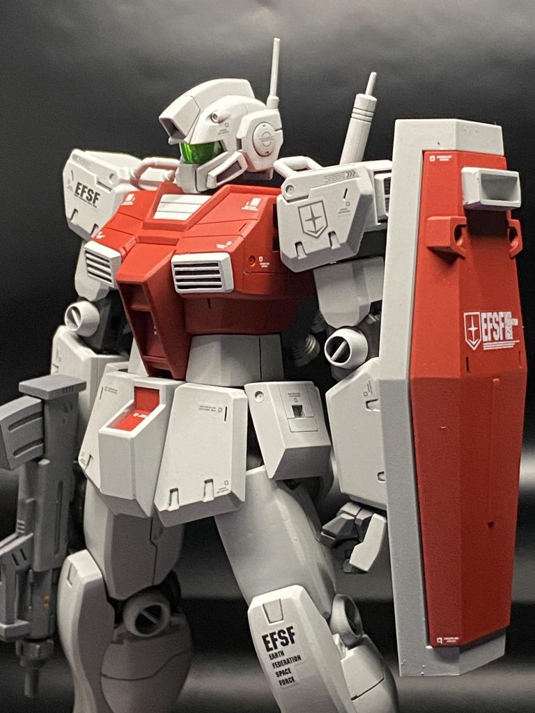 頭を1ミリプラ板を挟んで幅増ししました。