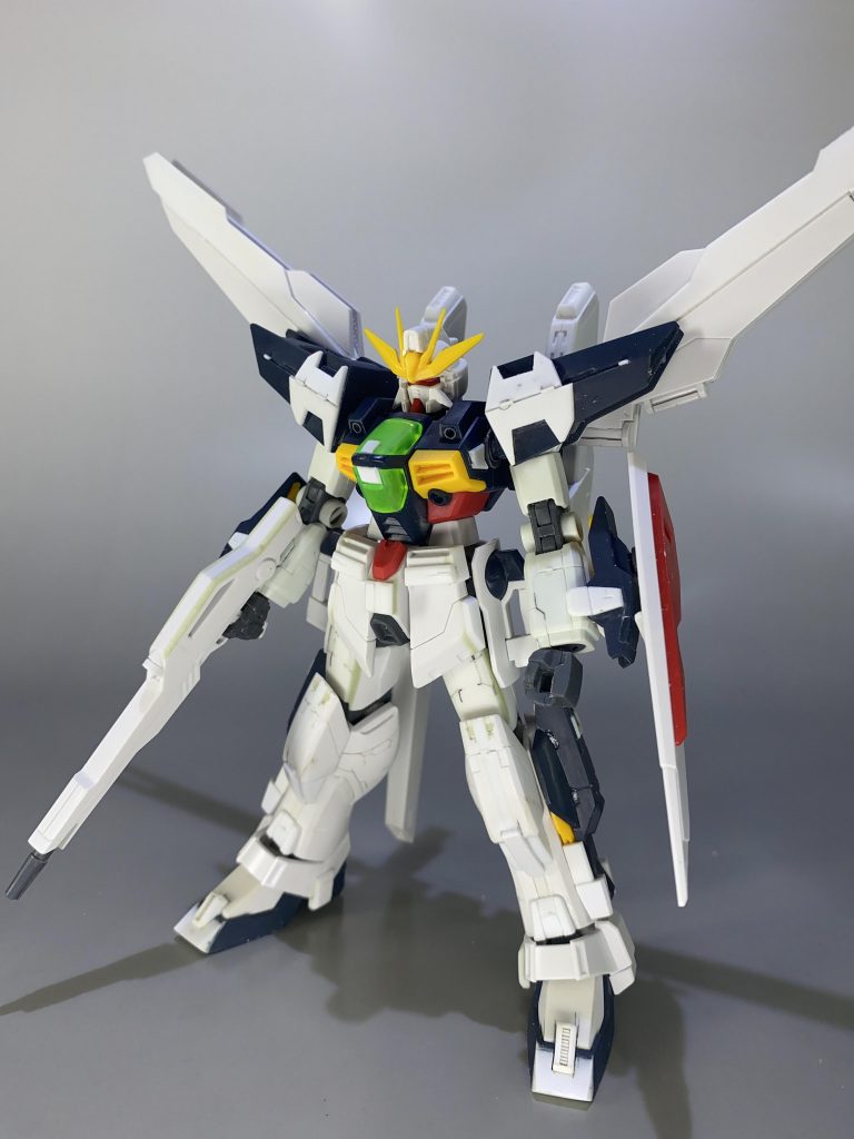 プラ板工作とスジボリがメインです。