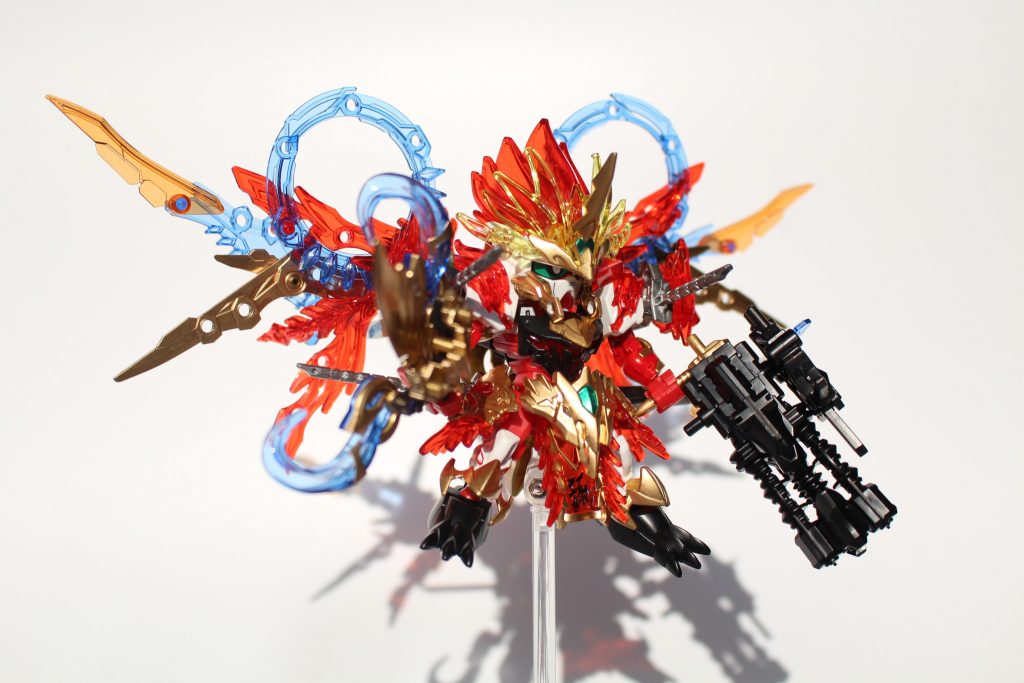 最後は別形態で!ここまで見て下さりありがとうございました!今回はレッドタイガーのみでの合体で作りましたが、3mm穴・軸が豊富なので他のエリアのキットがあればその分だけカスタマイズの幅が広がりそうですね‼️(足裏に馬超のパーツでもつけようかな...)