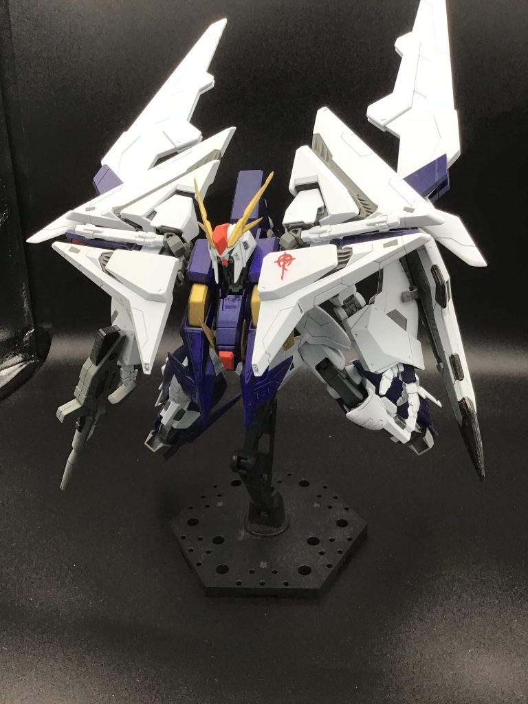 そして、恐らく今後とてつもなくカッコいい見せ場が来るであろうフライトモード。多分3作目で見せ場が来る。やっぱこの形態があってこそのΞだなぁ・・・